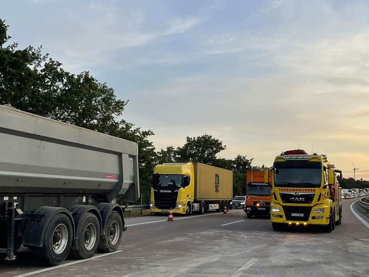 serwis holowniczy lkw 24h pojazd ratowniczy